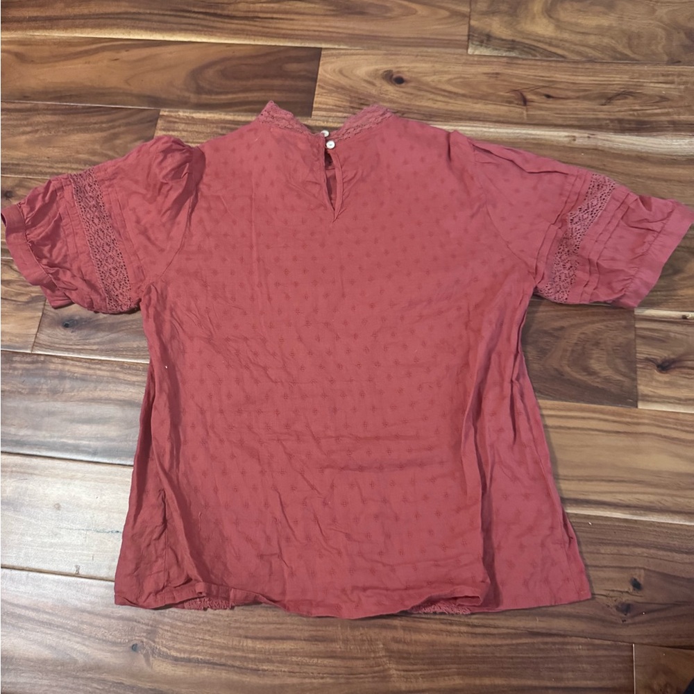 Women’s large top - Picture 2 of 2